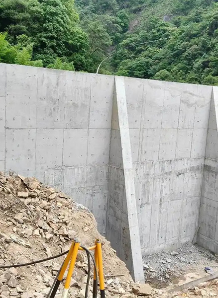 青岛胶州重力式挡土墙